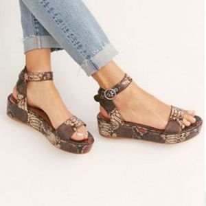 Free people snake print paris platfrom Sandles Size 7